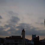 【みじんこ体験】第２回～東京の曇り空を全身で味えっ！雲を見ながら屋上で眠ろう体験【実践編】
