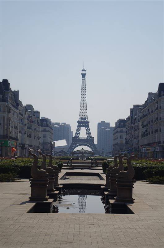 フランス人と行く 中国にあるパリそっくりの町 杭州 広厦天都城でエッフェル塔を見よう みじんこ
